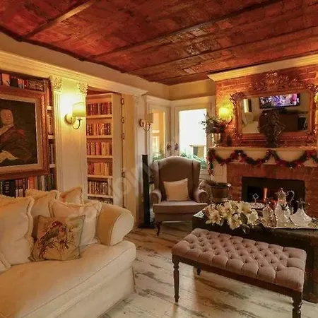 Gorgeous Designer 2-bedroom Flat In Downtown アパート *