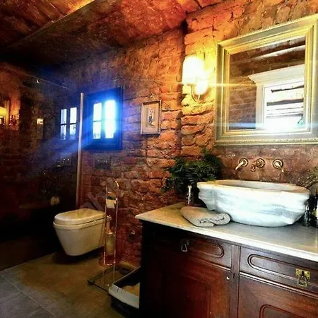 Gorgeous Designer 2-bedroom Flat In Downtown * イスタンブール